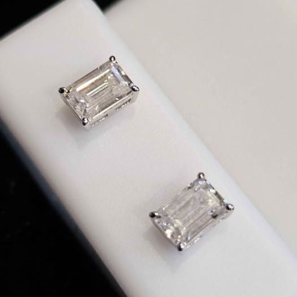 1.6CTW Moissanite earrings in sterling silver